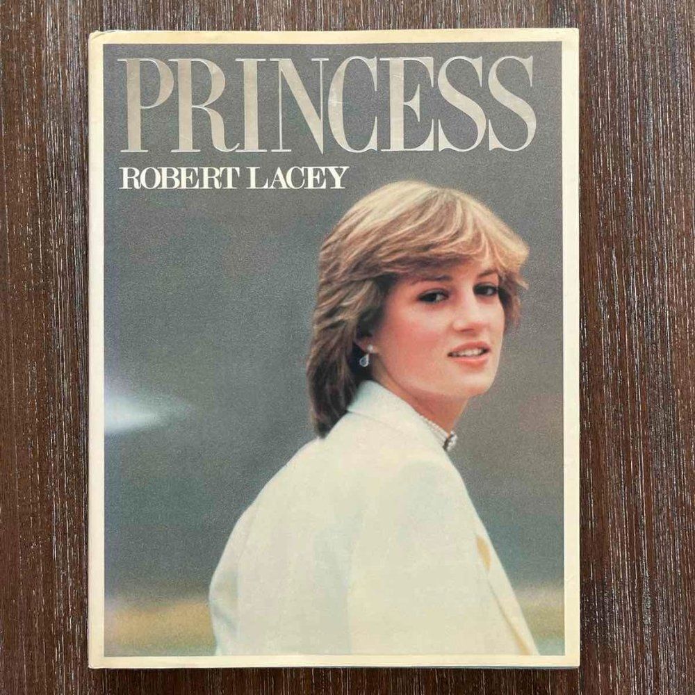 Vintage BOOK PRINCESS by Robert Lacey (1982)